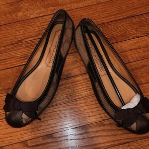 Coach Women's Black and Tan Flats with Bow